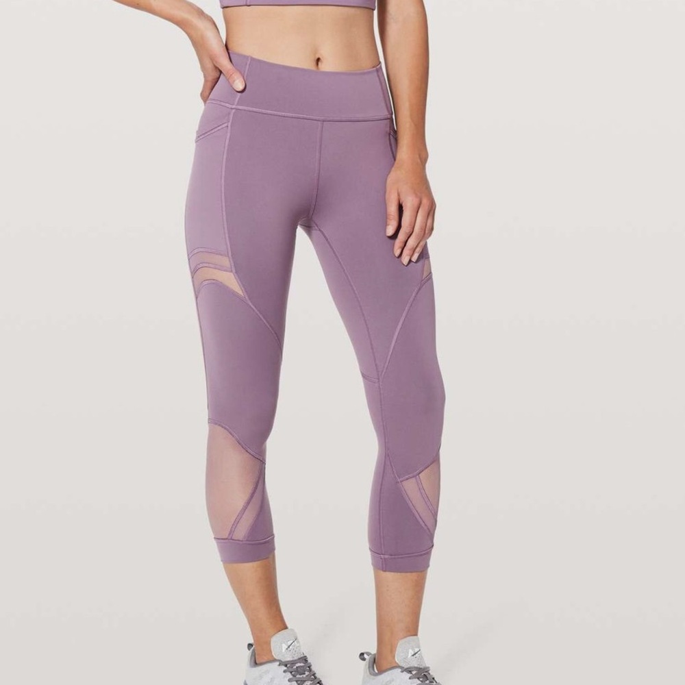 Lululemon Forget The Sweat Crop *21"
Smoked Mulberry